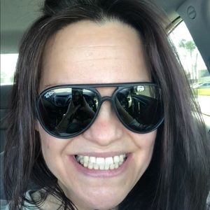 Meet your Posher, Christine